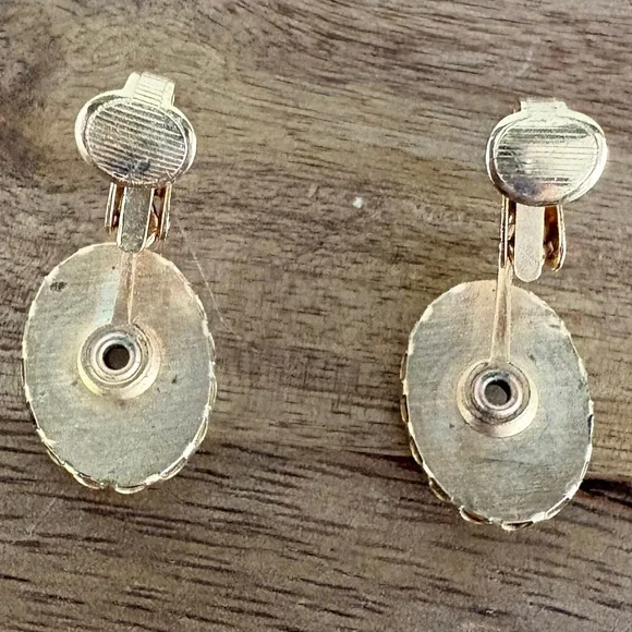 Vintage Fragonard Style Porcelain Courting Couple Clip-On Earrings - Picture 5 of 7